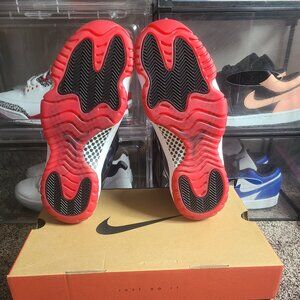 Jordan 11 Breds